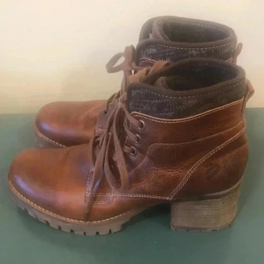 Bullboxer Carmen brown leather combat boots with chunky heel